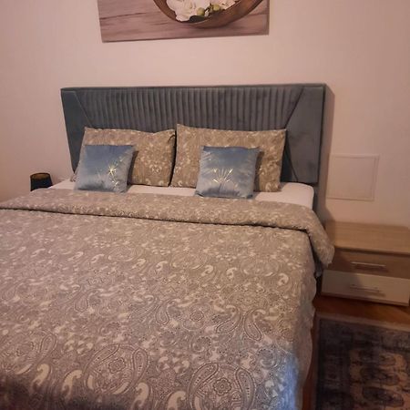 Apartment Orchidea Izola Esterno foto